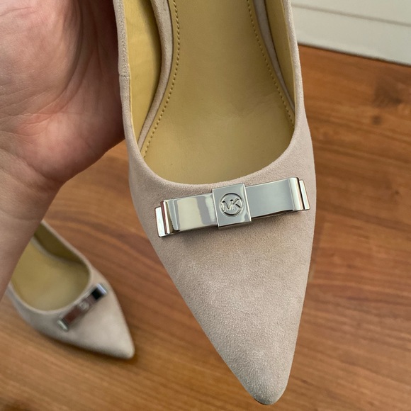 NWT Authentic Michael Kors stilettos - Picture 3 of 8